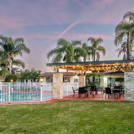 Fallbrook Country Inn Bagian luar foto