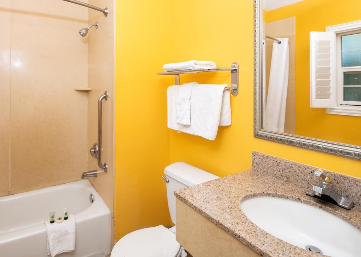 Fallbrook Country Inn Bagian luar foto