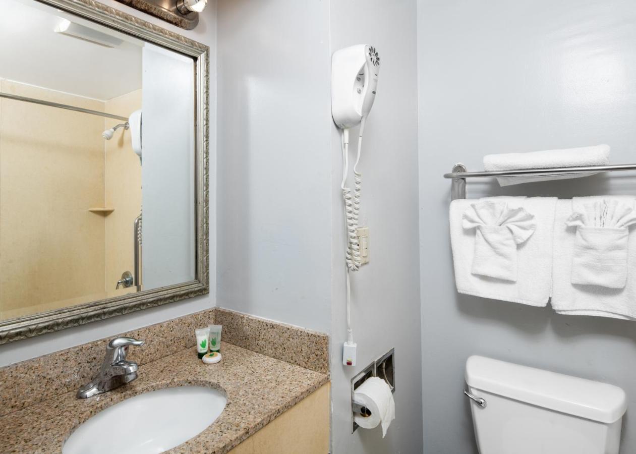 Fallbrook Country Inn Bagian luar foto