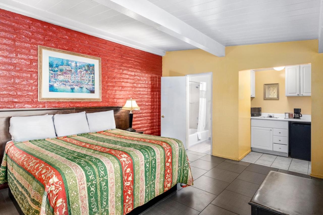 Fallbrook Country Inn Bagian luar foto