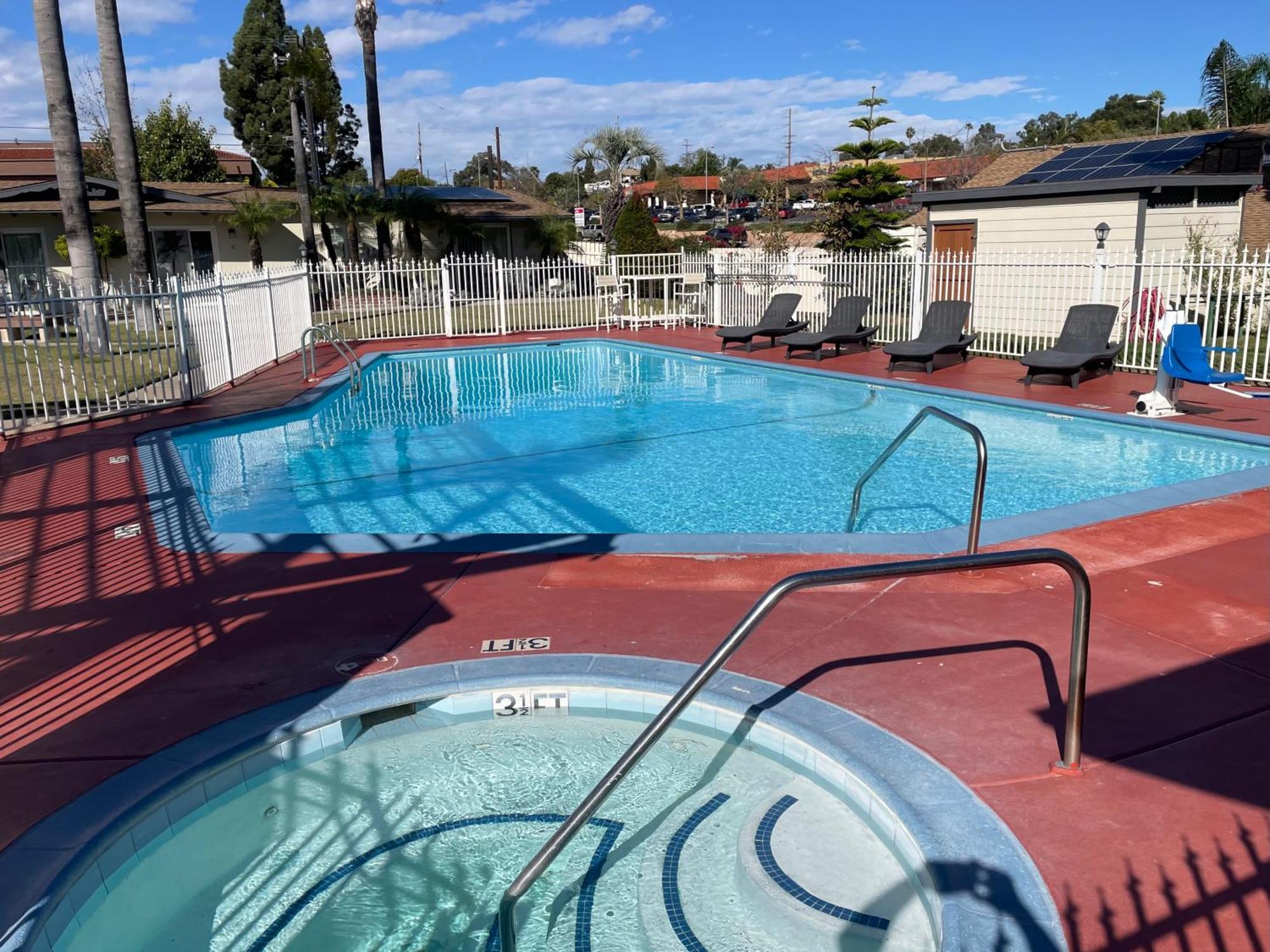 Fallbrook Country Inn Bagian luar foto