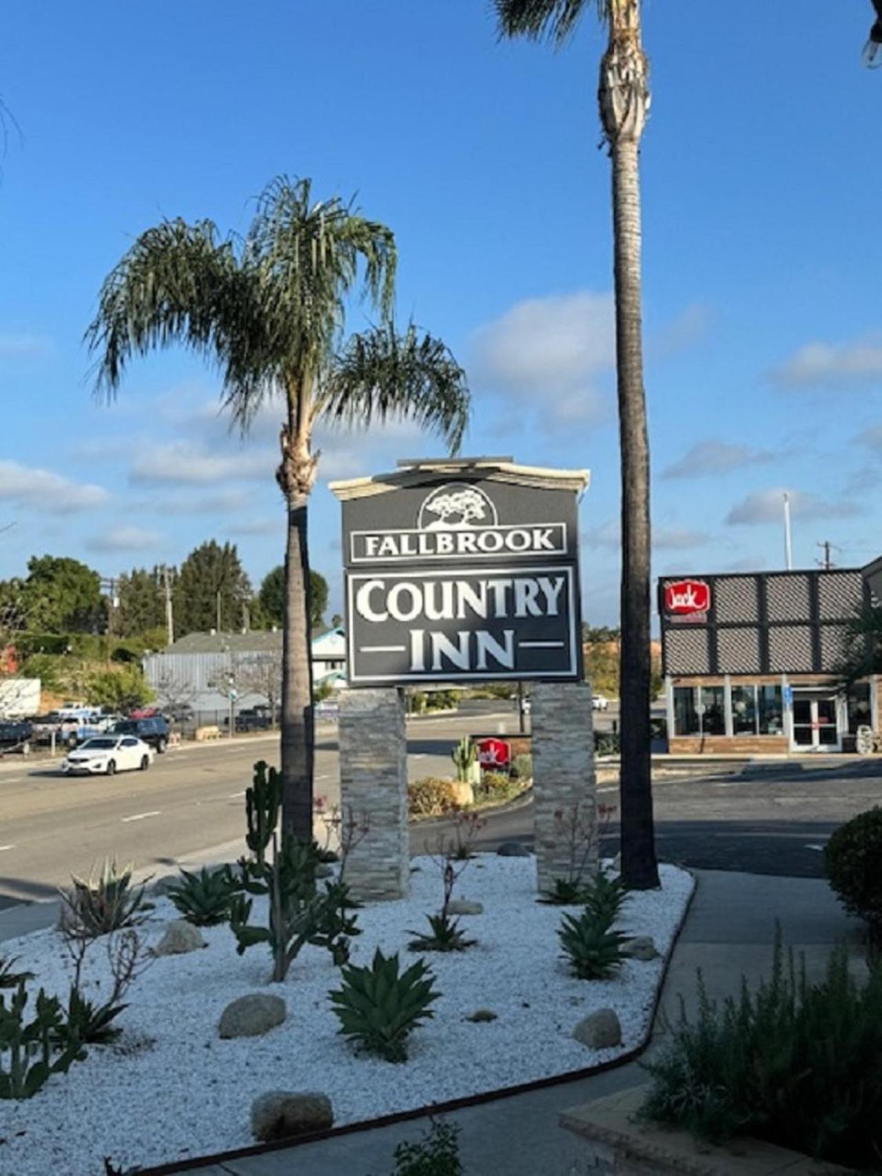 Fallbrook Country Inn Bagian luar foto