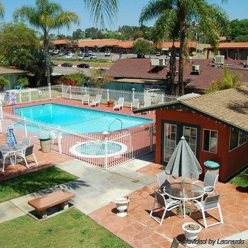 Fallbrook Country Inn Bagian luar foto