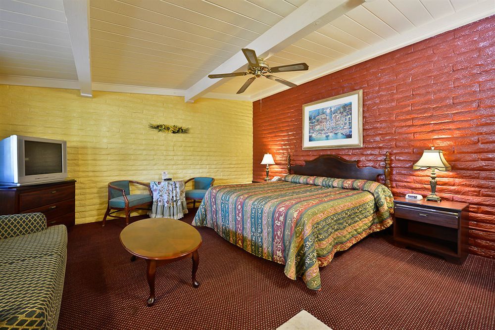 Fallbrook Country Inn Bagian luar foto